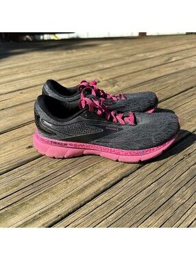 Women's Brooks Trace 2 Run Wild Cosmic Magenta Pink Black Size 8.5 Shoes